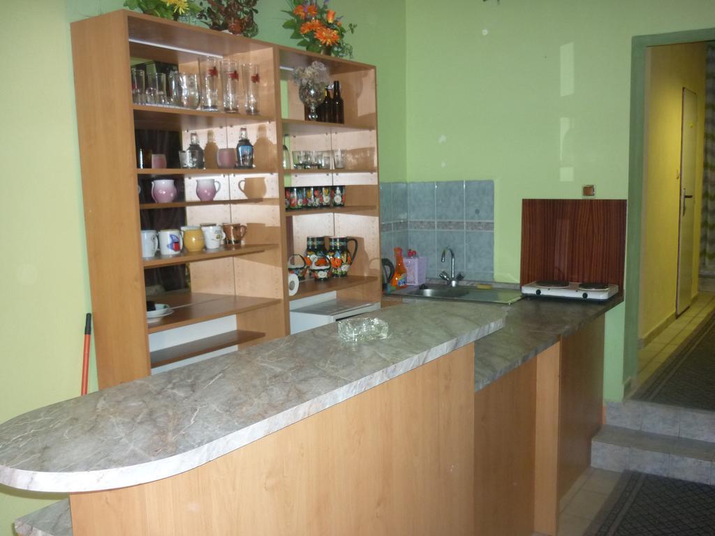 Milanna Apartment Breclav Bagian luar foto